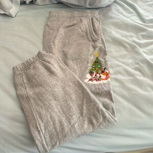 NWOT DISNEY HOLIDAY SWEATPANTS